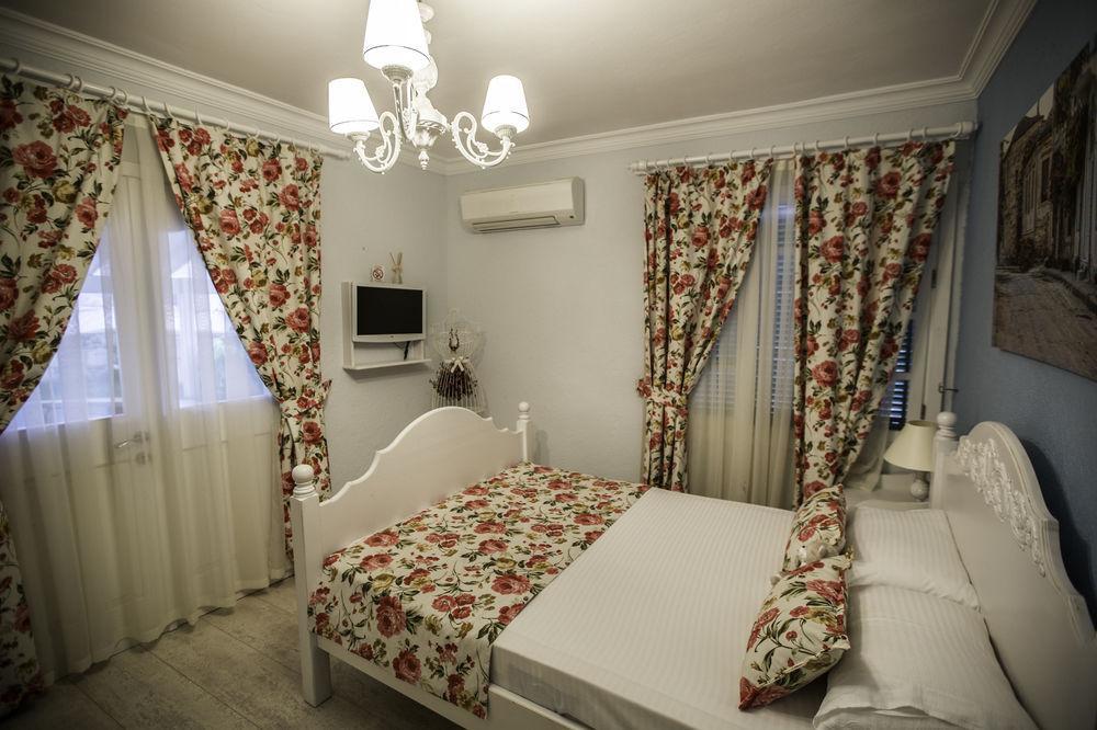 The White Hotel Алачати Экстерьер фото