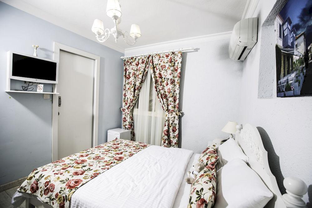 The White Hotel Алачати Экстерьер фото