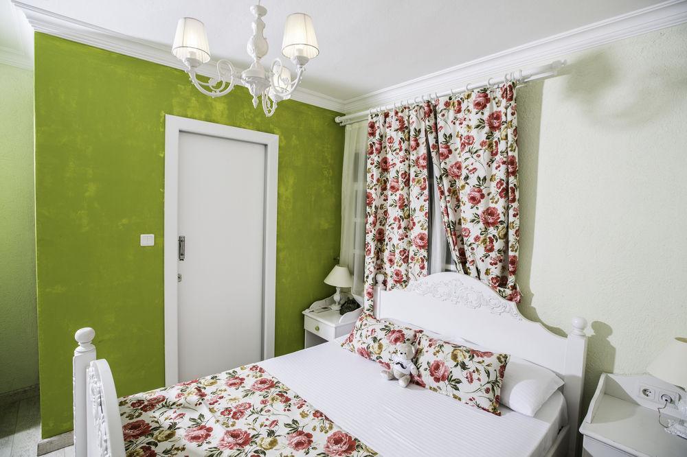 The White Hotel Алачати Экстерьер фото
