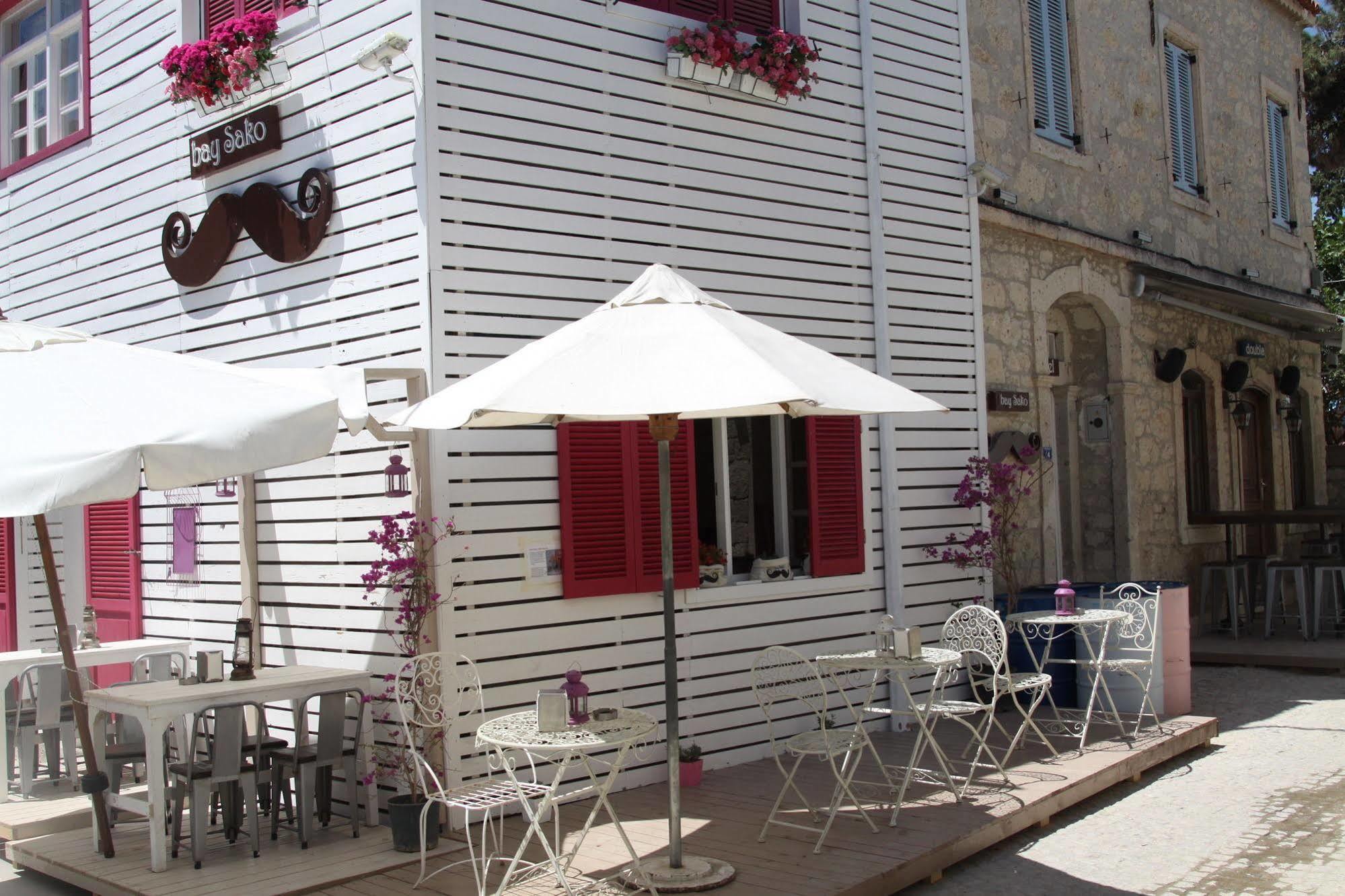 The White Hotel Алачати Экстерьер фото