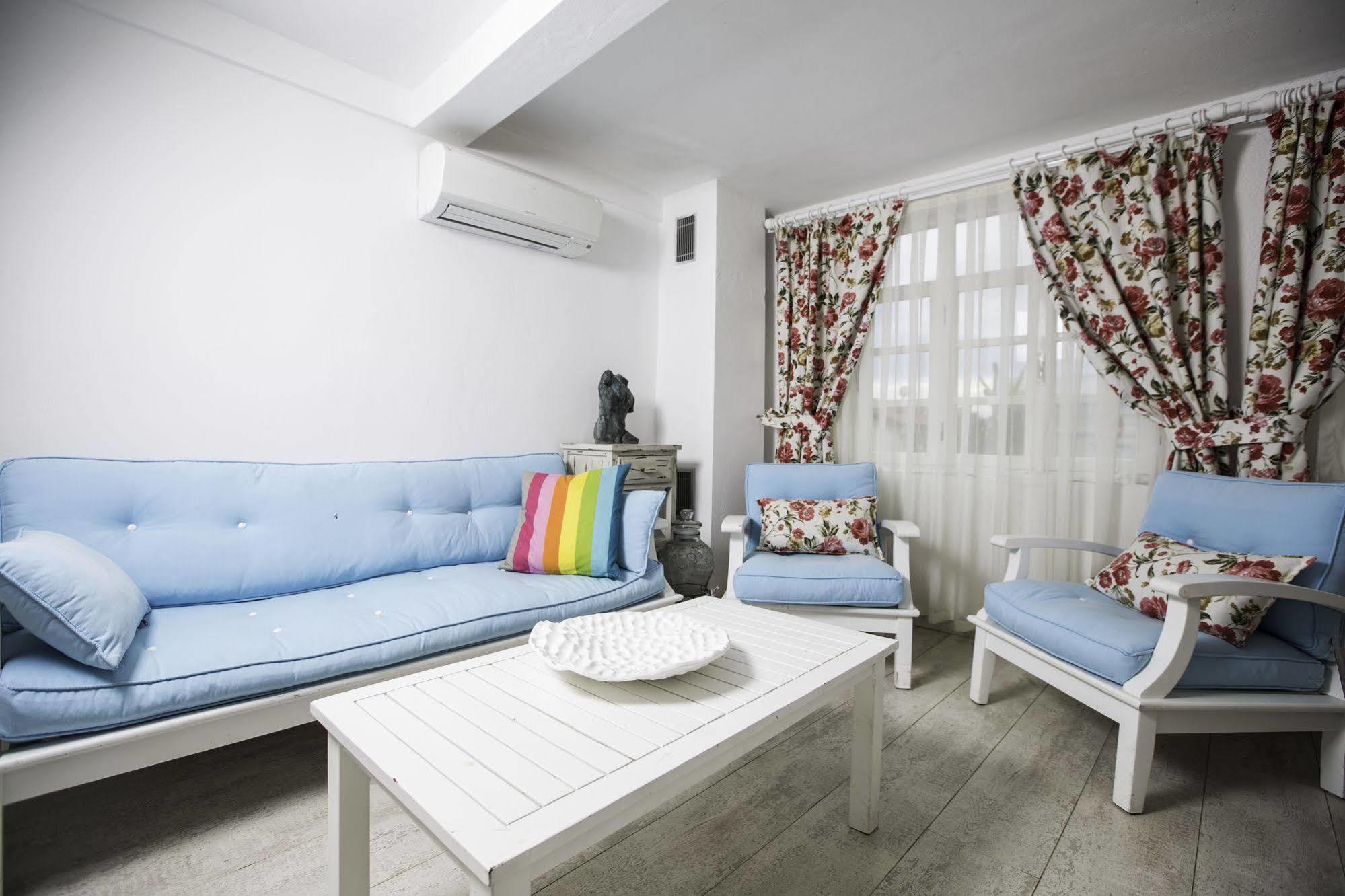 The White Hotel Алачати Экстерьер фото