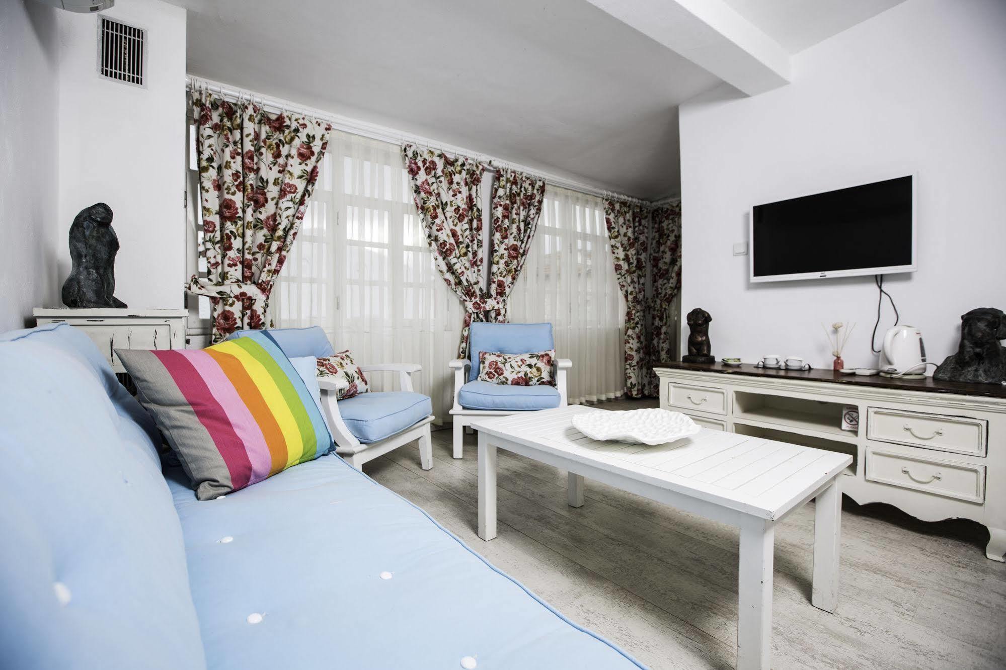 The White Hotel Алачати Экстерьер фото