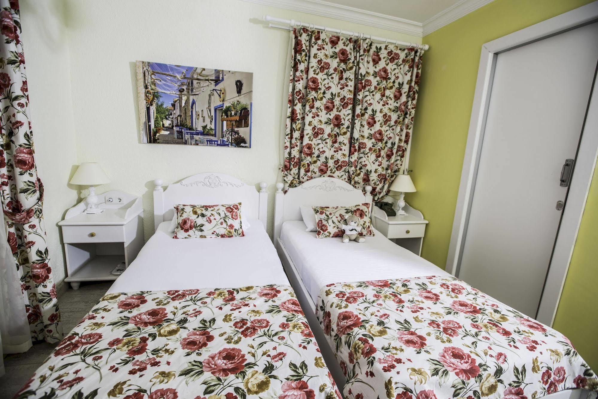 The White Hotel Алачати Экстерьер фото
